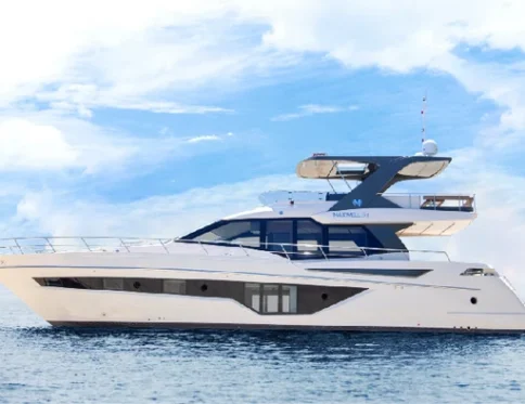 64 Feet yacht